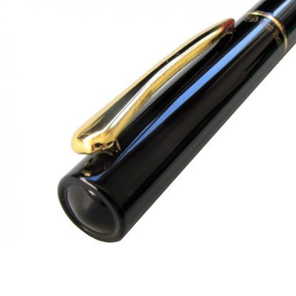 Hero-7036-Fountain-Pen-Cap-Details