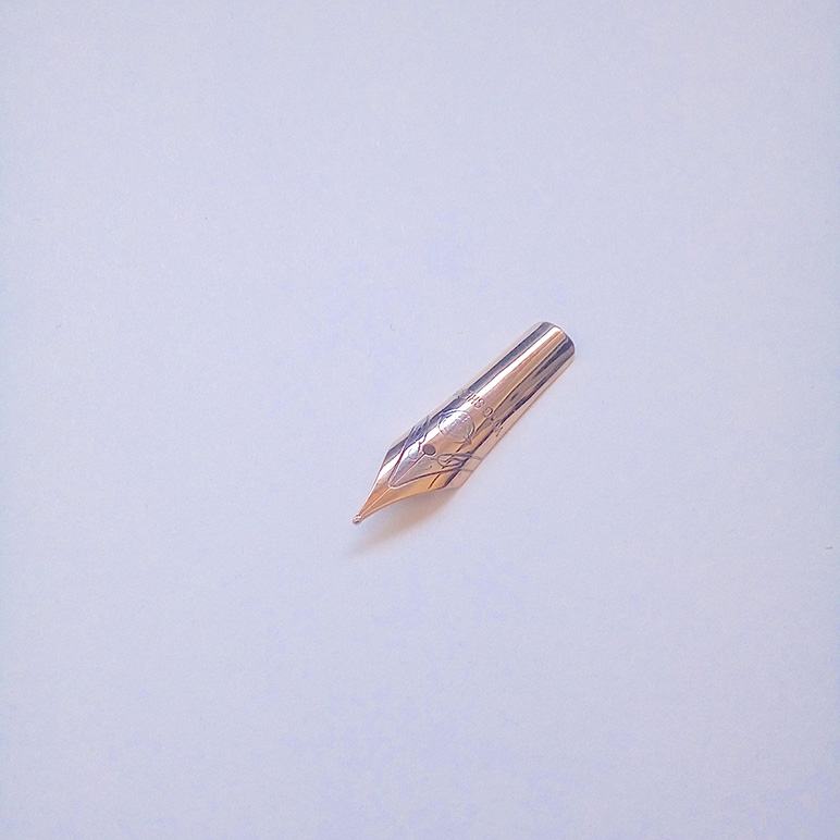 Fountain-Pen-Medium-Plated-Gold-Nib
