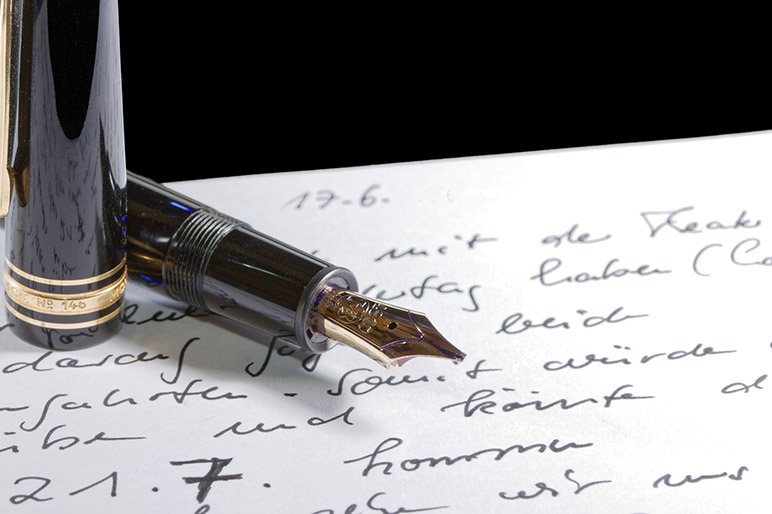 handwriting-using-a-fountain-pen
