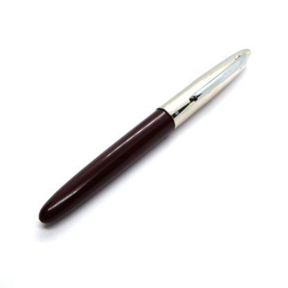 Hero 366 Fountain Pen (Burgundy) Closed