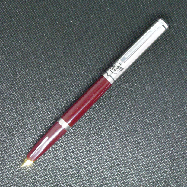 Hero 240 Vintage NOS Fountain Pen (Burgundy)