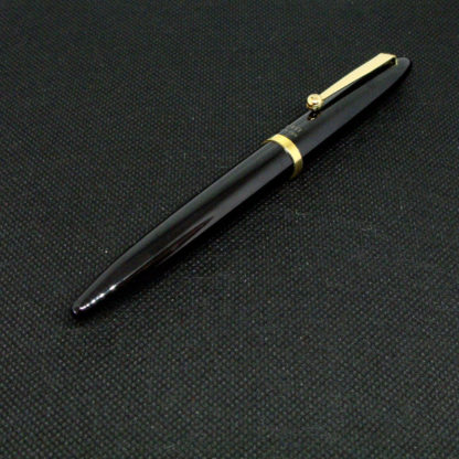 Ohto F Spirit Fountain Pen (Black) Closed