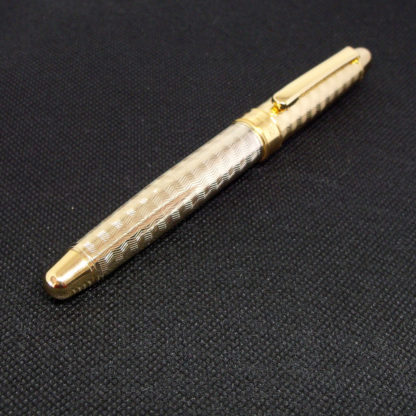 Wing Sung Lucky 2002 Vintage NOS Fountain Pen Closed